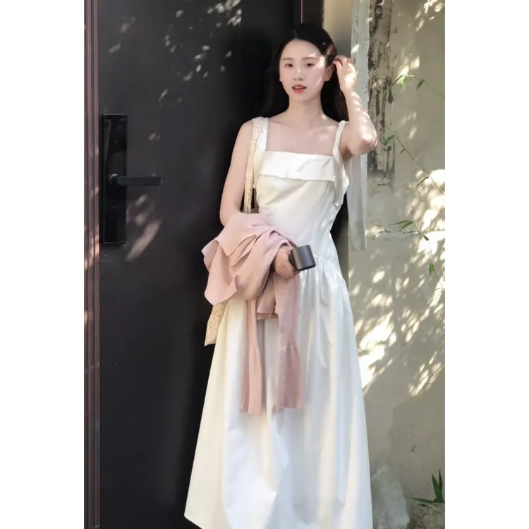 2025夏季新款时尚甜美初恋系设计感小众温柔风法式连衣裙女