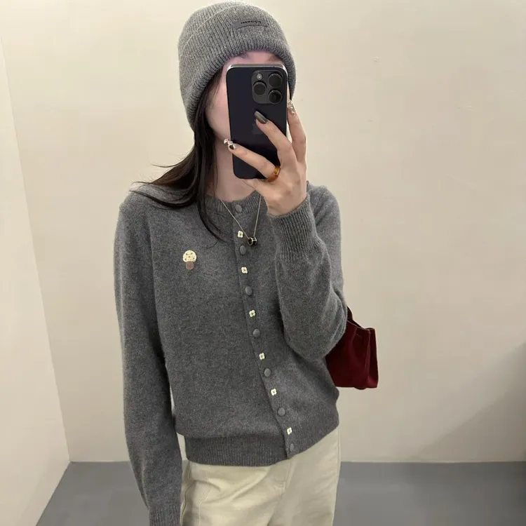 蘑菇刺绣针织开衫圆领气质时尚减龄厚款纯色韩版毛衣外套上衣