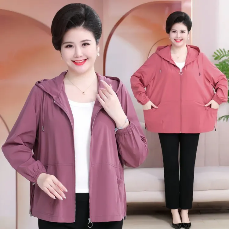 中老年大码妈妈装春秋短款休闲连帽夹克夏季薄款宽松洋气防嗮外套