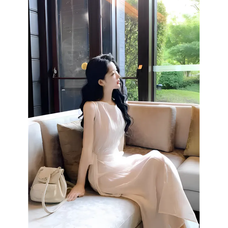 法式风情万种长裙气质女神范轻奢高级感绝美棉麻百搭老钱风女装