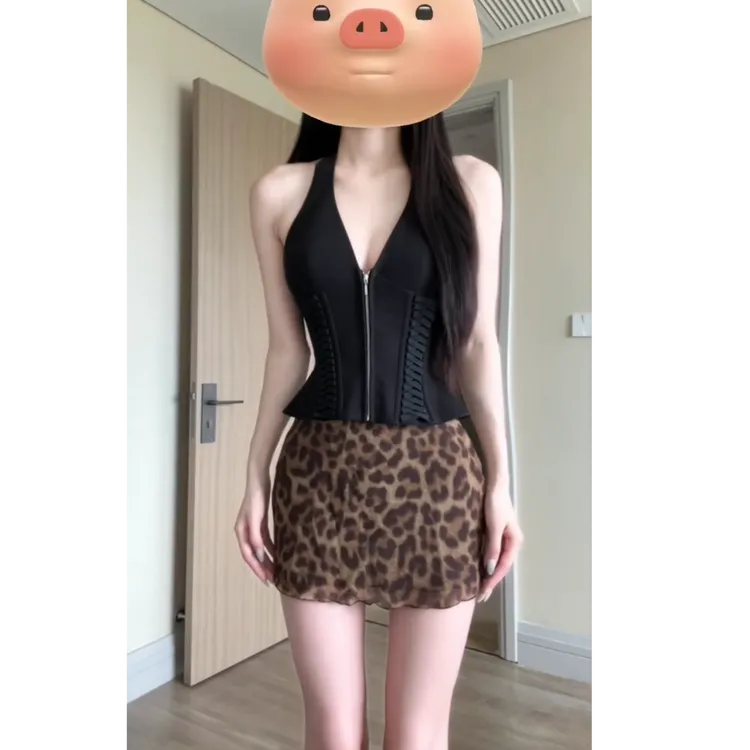 纯欲姐感辣妹性感设计感V领拉链上衣女豹纹短裙显瘦两件套装2025