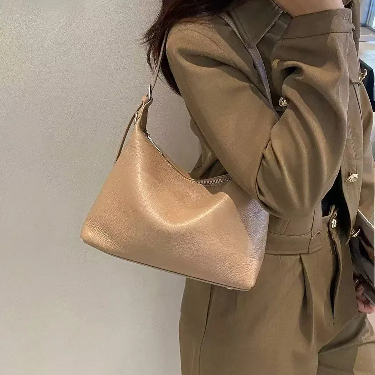 头层牛皮轻奢小方包大爆款轻奢百搭女士真皮单肩斜跨