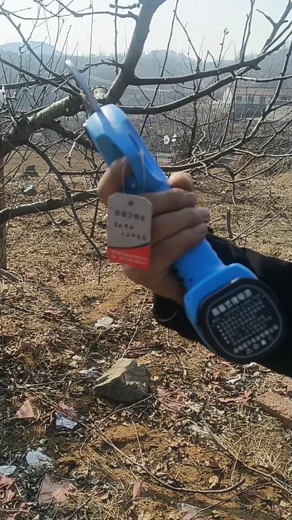 3.5开口4500毫安电动果树剪子（两台以上享批发价）