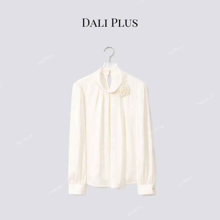 DALI PLUS“法式立体花朵衬衫”优雅立翻领长袖衬衫-D5LT2209