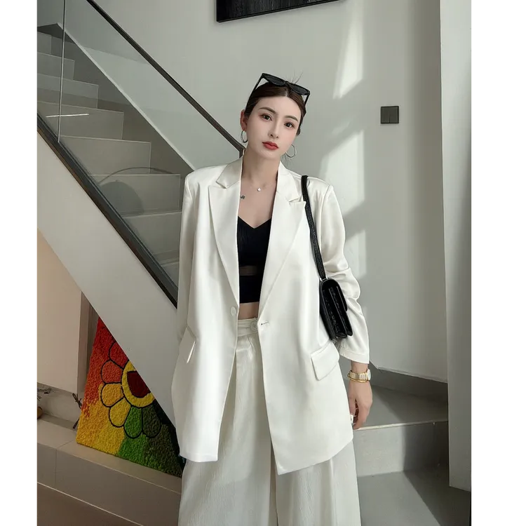 高级感亮面象牙白西装外套女2025夏季新款宽松气质百搭设计感小众