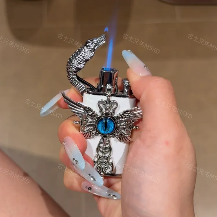 朋克风恶魔之眼可爱精致轻奢炫酷双火焰打火机创意网红送女生礼物