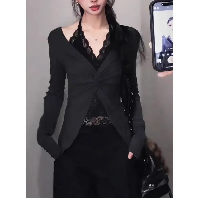 美式扭结褶皱设计感v领长袖T恤女早秋设计感修身显瘦蕾丝拼接上衣