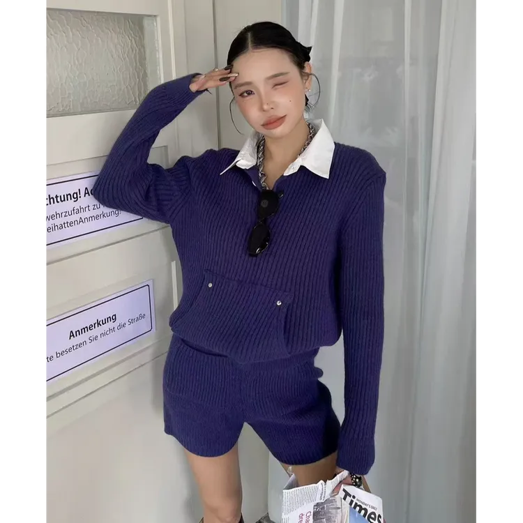设计感衬衫领拼接套装女秋冬超火减龄气质高级感毛衣+短裤两件套