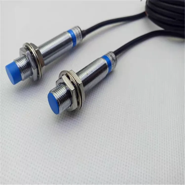 LJ18A3-8-Z/BX电感式接近开关三线直流NPN常开5v12v24v感应8mm