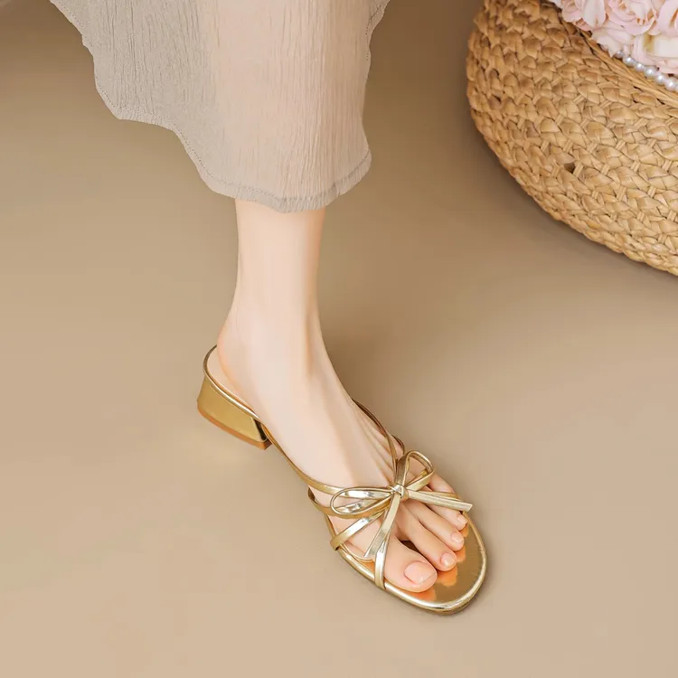 轻奢法式粗跟拖鞋女夏外穿2025新款配裙子露趾仙女风蝴蝶结凉拖鞋
