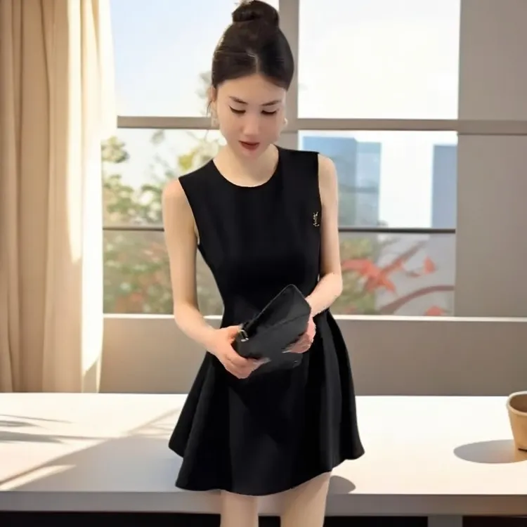夏季法式套头无袖A字裙连衣裙设计师网红显瘦收腰2525新款轻奢女1