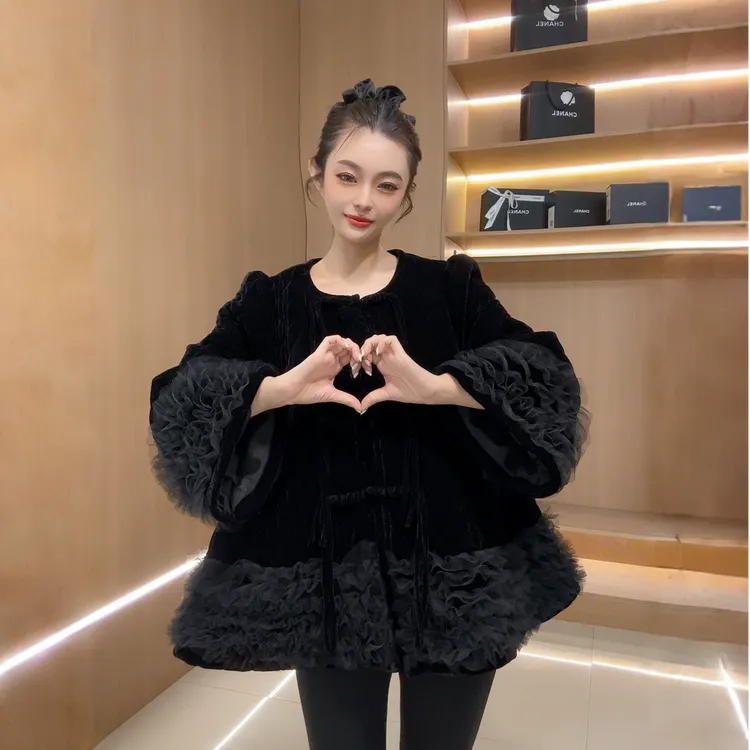 欧货设计感新中式盘扣立体花边洋气丝绒加厚外套25045秋冬