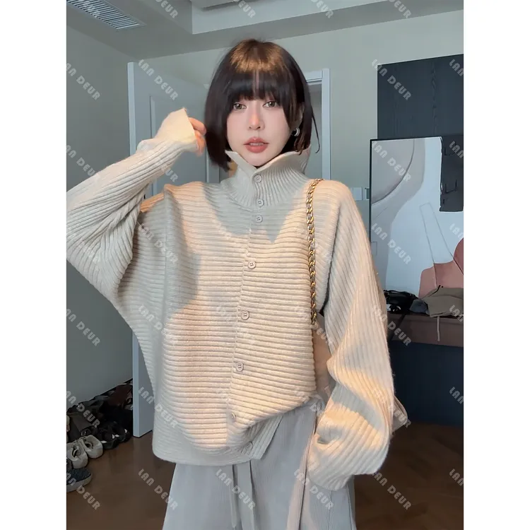 JIUJIU【浆果森林】舒适百搭慵懒风宽松立领保暖毛针织衫女