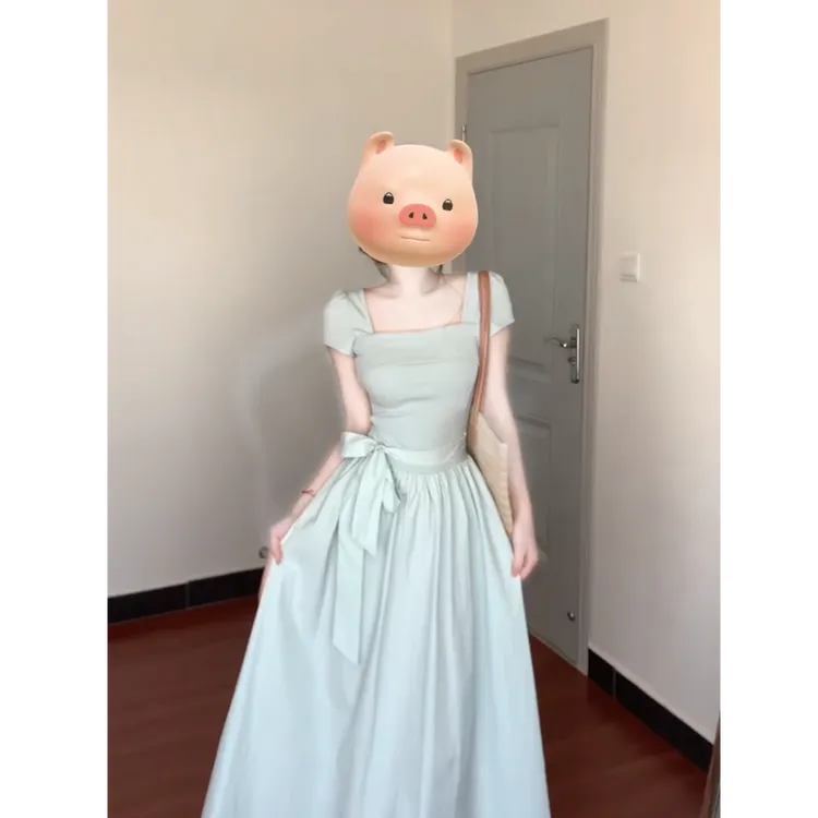 MARIE.COCO高级感气质浅蓝色短袖方领连衣裙子夏独特绝美收腰长裙