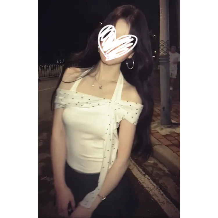 韩系波点挂脖一字肩短袖恤女夏季纯欲风辣妹修身显瘦绝美上衣