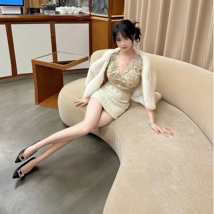 【初雪少女香】韩系甜美2025春季新款性感V领拼接连衣裙包臀短裙子