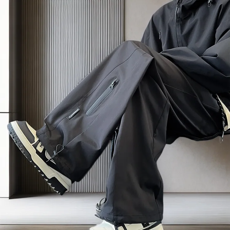 男士冲锋裤夏季新款大码时尚防水休闲软壳阔腿工装宽松透气长裤子