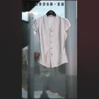 五集    时尚新款高级感V领收腰薄款舒适衬衣S6619
