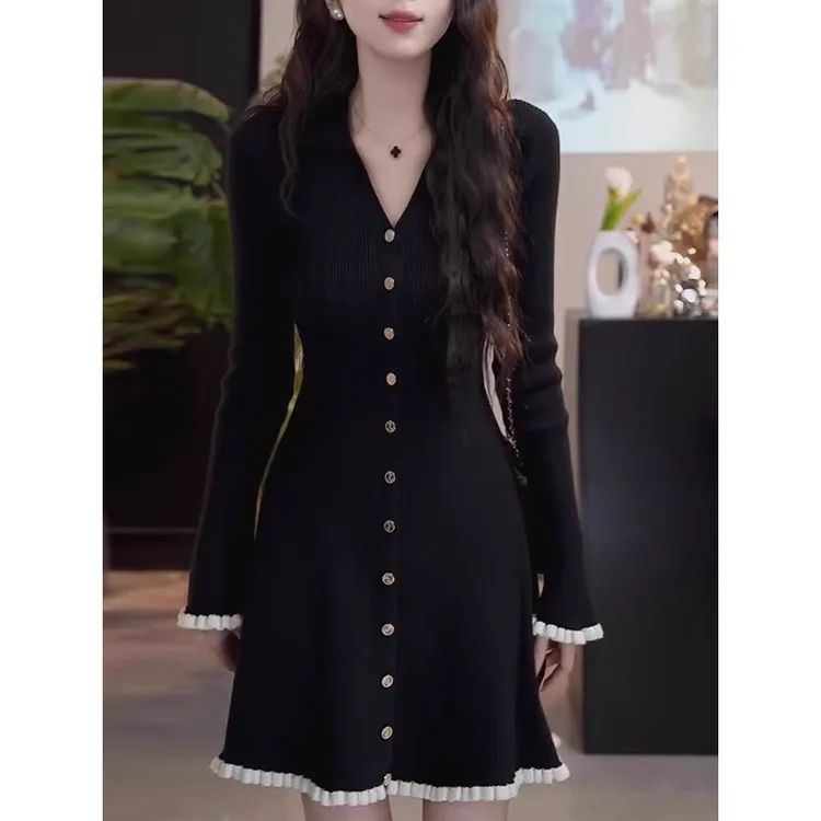 法式赫本风长袖a字连衣裙女秋季大码胖mm收腰气质黑色针织毛衣裙