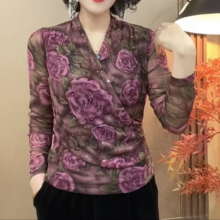 秋季新款长袖交叉领时尚百搭优雅气质显瘦大花网纱洋气打底上衣女