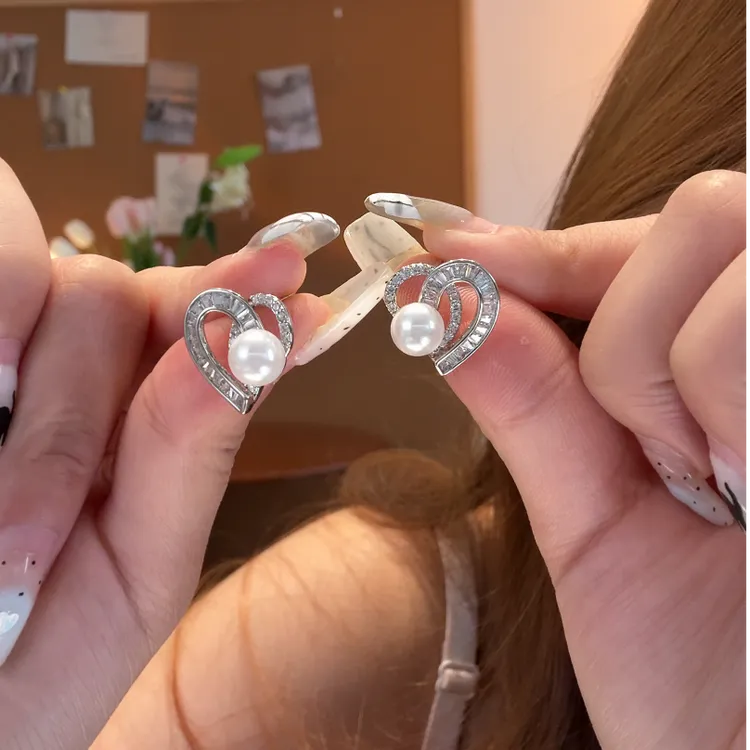 芒果饰品 铜合金锆石耳饰 夏日闪锆爱心珍珠耳环女气质耳针耳饰