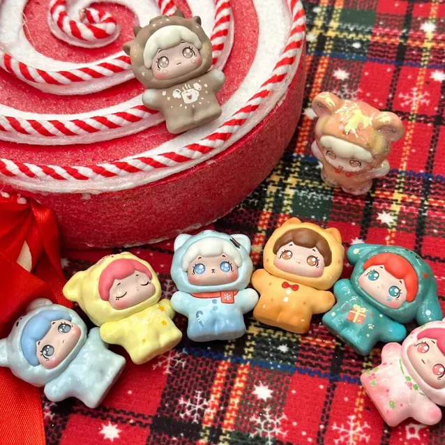 正版抱抱宠物店迷你圣诞系列萌粒潮玩盲袋盲盒摆件