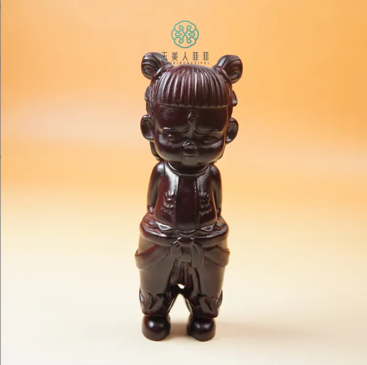 石惑珠宝~檀木哪吒摆件