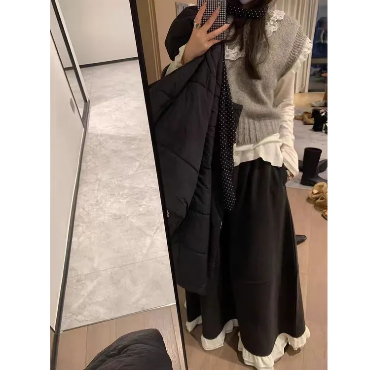 《无运险》2025跨年韩版甜美减龄木耳蕾丝边针织背心套马甲呢子半裙
