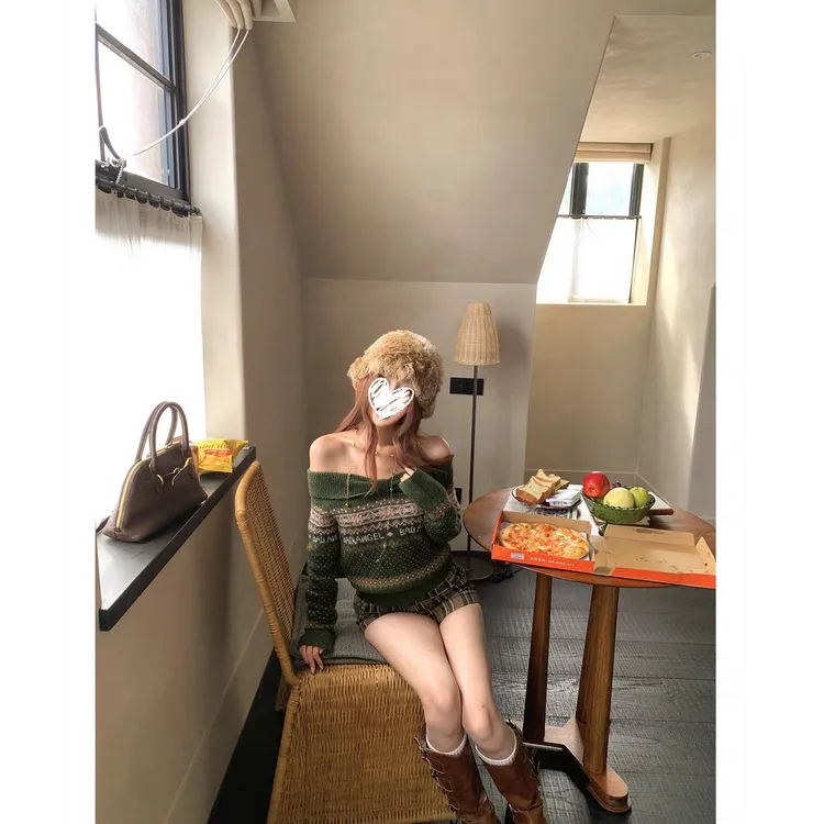 费尔岛复古一字肩保暖毛衣女秋冬新款修身显瘦针织上衣#y6364