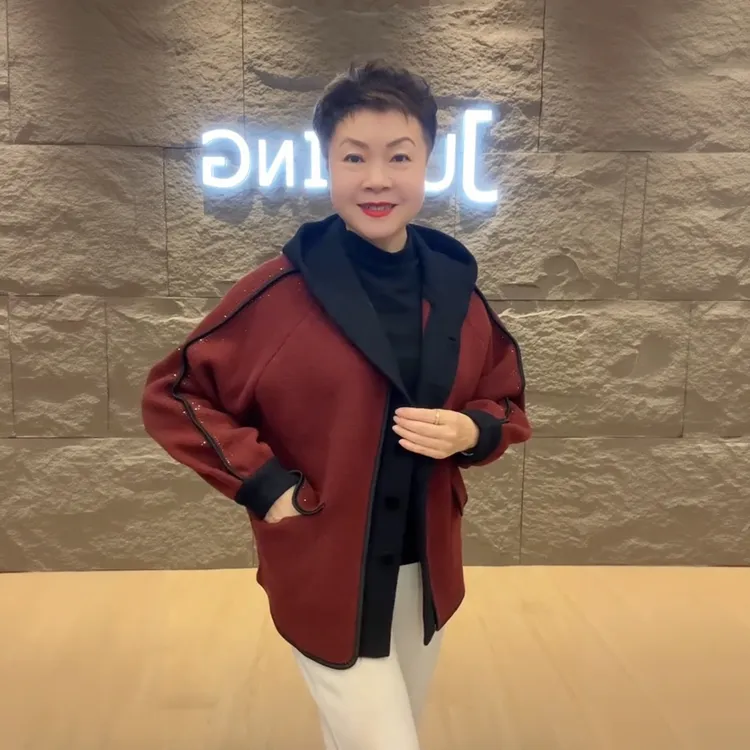 50105秋冬新款重工连帽撞色妈妈装中老年外套
