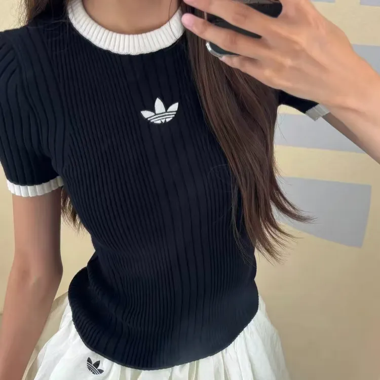 adidas/阿迪达斯新款四季时尚百搭梭织运动修身短袖T恤KS6110