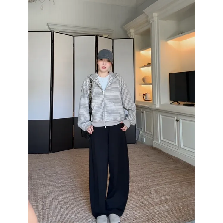 郭九九呢 条纹宽松显瘦绒感连帽卫衣外套休闲弯刀卫裤 G925T15161