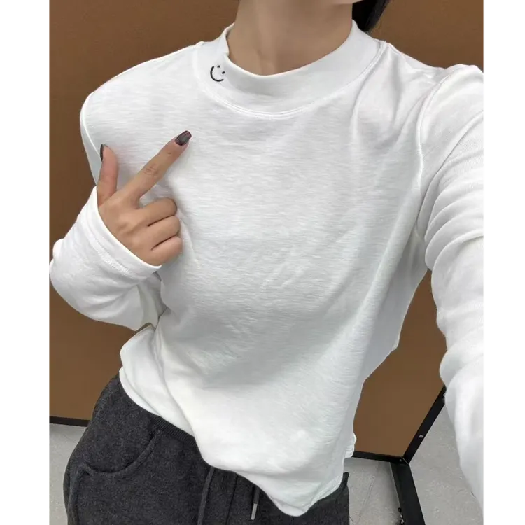 2025年秋冬季新款时尚百搭半高领笑脸刺绣打底衫女设计感长袖上衣