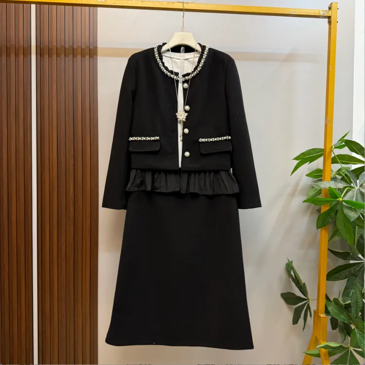 新款大码女装时尚洋气小香风夹棉外套十半身裙两件套（不含白衫）