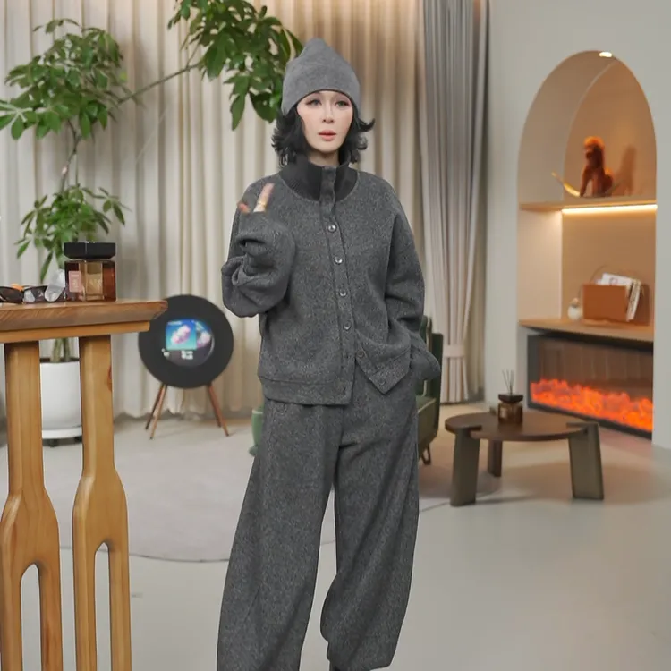 PanYiXiu/潘依绣羊毛肌理感磨绒拼接立领开衫休闲裤套装 M9244