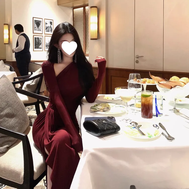 【杜塞之夜】斜肩褶皱长裙女设计感收腰修身包臀连衣裙