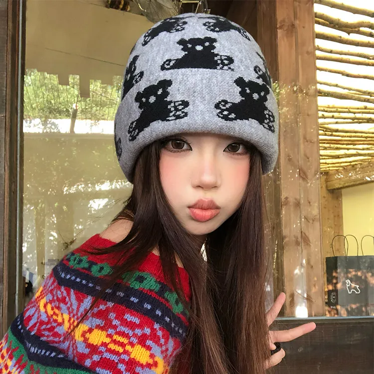 卡通小熊毛线帽子女款秋冬季保暖护耳针织帽时尚显脸小包头冷帽潮