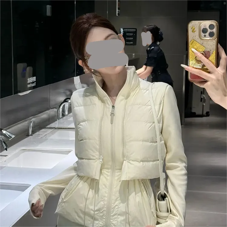 “舒适区”2025冬季新款真两件保暖时尚外套配轻盈显白马甲两件套装