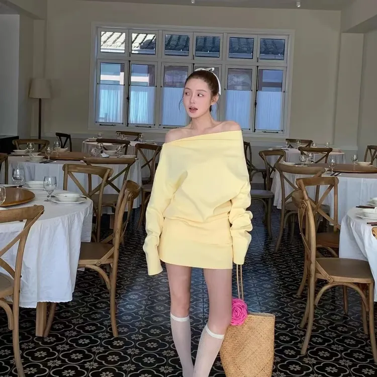 2025早春新款时尚套装气质显瘦一字肩洋气休闲百搭长袖上衣半身裙