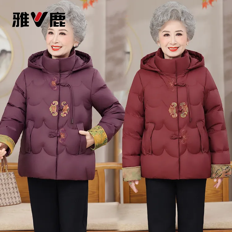 V/雅鹿中老年羽绒服女短款加厚妈妈冬季连帽加厚防寒外套保暖A99