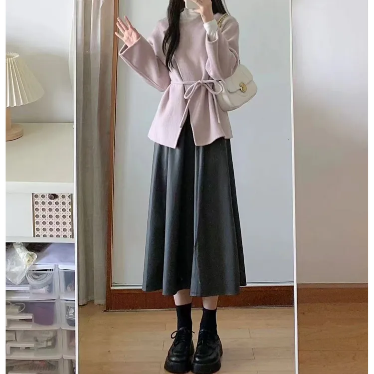 秋冬韩剧穿搭名媛小香风粉色毛呢外套高领内搭高腰半身裙三件套女