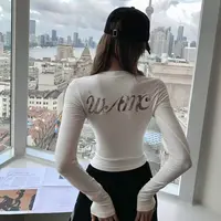 婉君【后背镂空】秋季休闲风修身显瘦字母长袖打底上衣LWJ25B2T1980