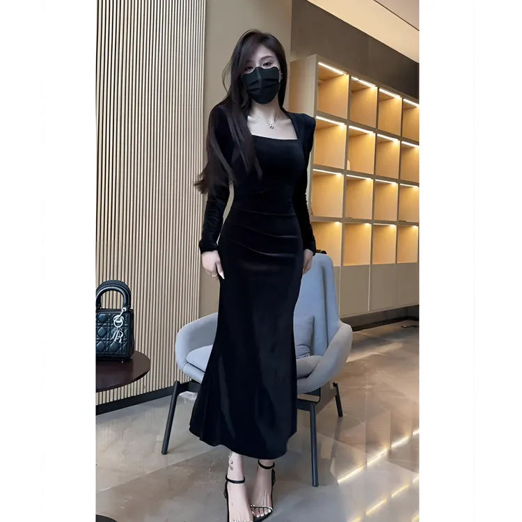 法式赫本风丝绒长裙2025年新款黑色金丝绒裙子轻奢气质连衣裙女装