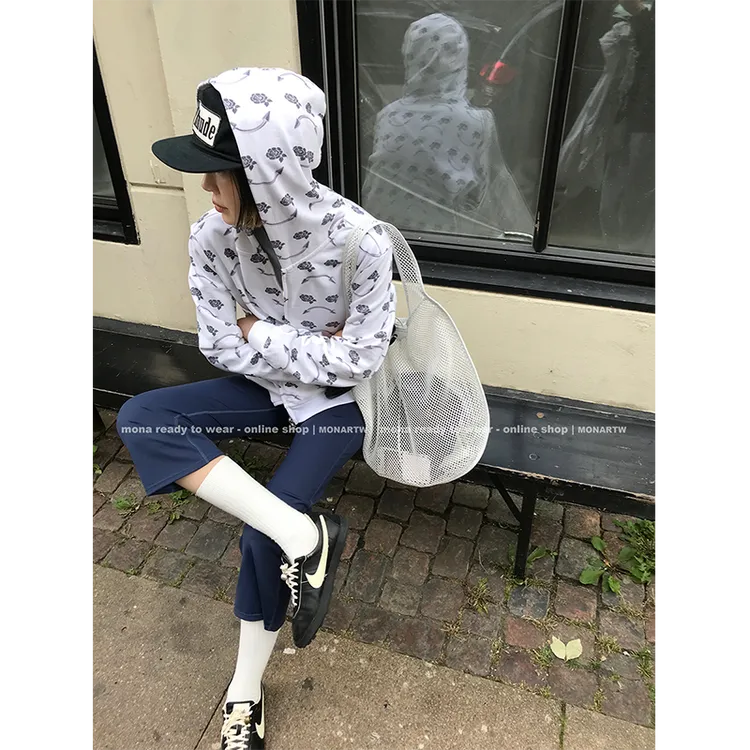 【Mona张绮贤】MONA 100棉 印花时髦连帽外套女 O123D11098