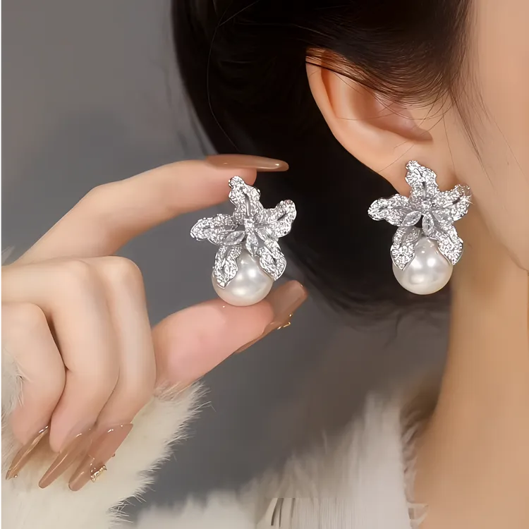 铜合金仿珍珠耳饰 时尚镶嵌满锆花朵贝珠 优雅法式精致温柔耳饰女