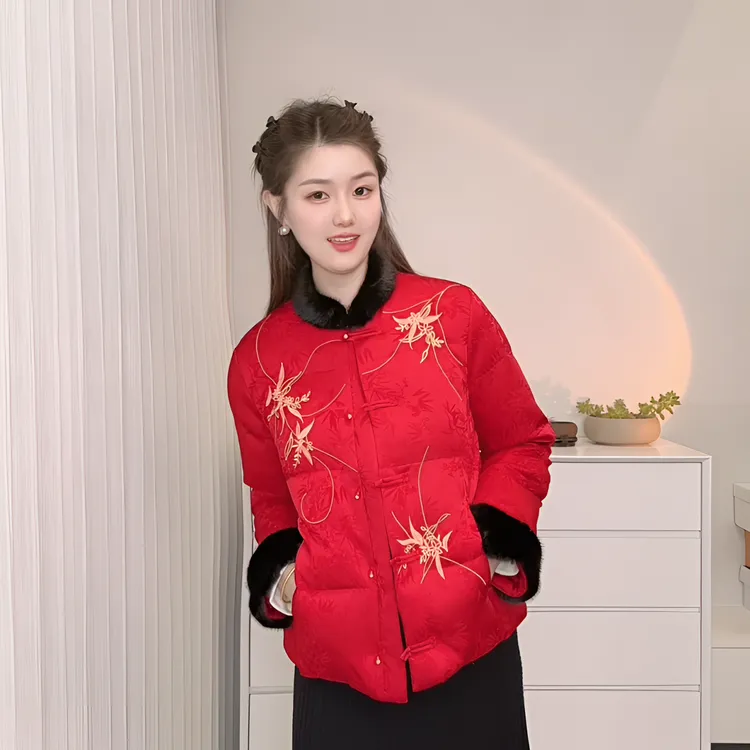 新中式国风复古云绒服女款2025冬季时尚百搭石墨烯立领刺绣外套