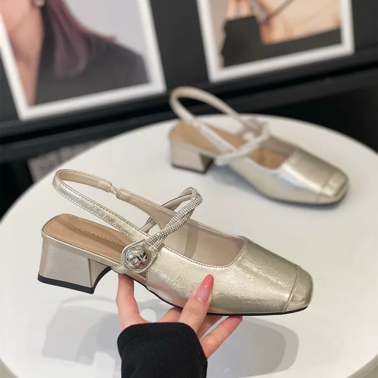 水钻一字带玛丽珍鞋女2025春夏新款韩版百搭粗跟配裙子方头凉鞋女