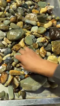 未镶嵌和田玉（糖玉）挂件和田玉
