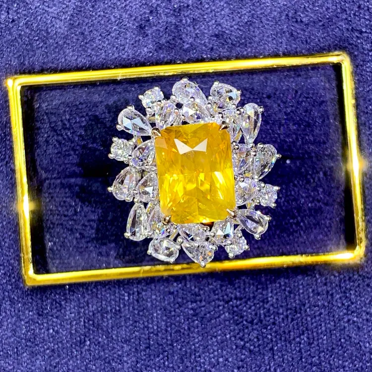 百搭天然黄蓝宝石戒指（吊坠/不含链），18K金镶嵌天然钻石