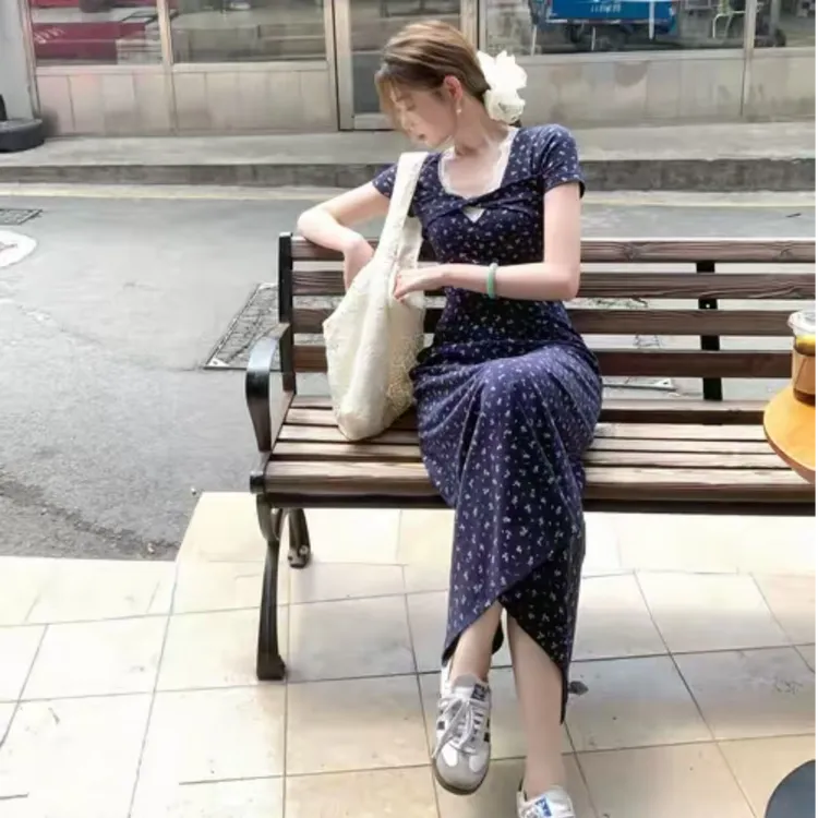 春游【春日梨泰院】韩版纯欲扭结碎花连衣裙气质设计收腰显瘦裙